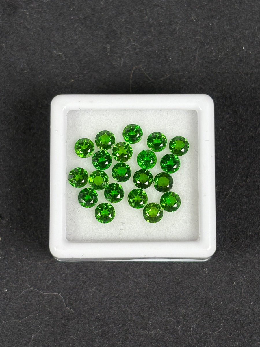 Round 3.5 mm Russian chrome diopside lot, 20 pieces, 3.75ctw