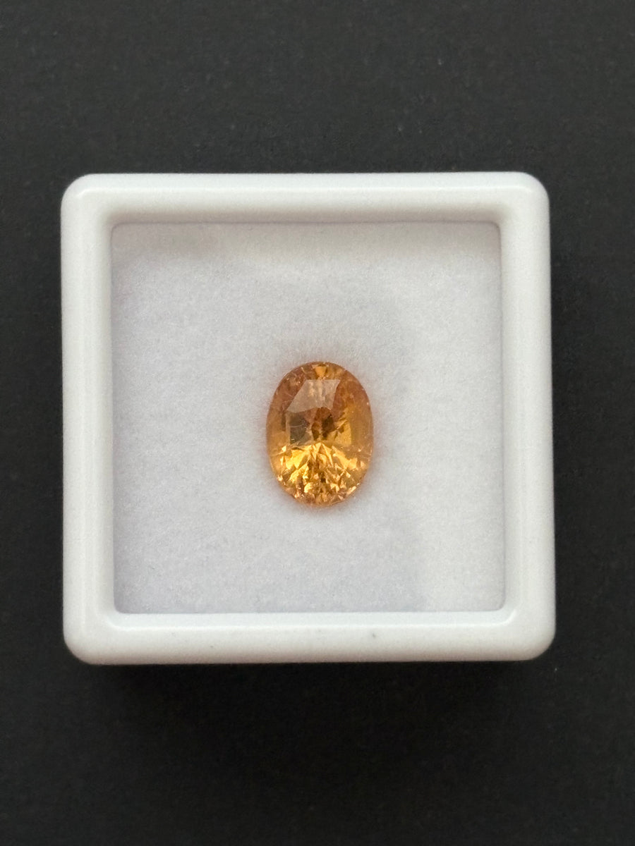 2.27ct yellow grossular garnet, oval cut, 8.5x6.3x5.45 mm