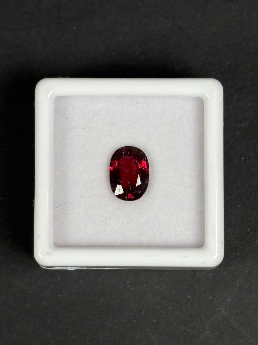 1.8ct Red Rhodolite Garnet Oval, 8.5 x 6.1 x 3.6mm · GEM-6029