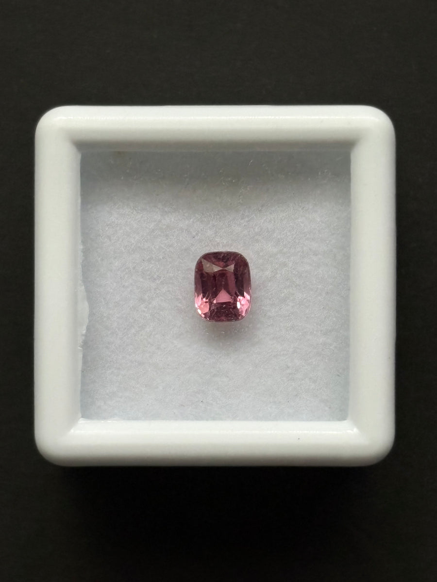 1.0ct Malaya Garnet from Tanzania · GEM-6295