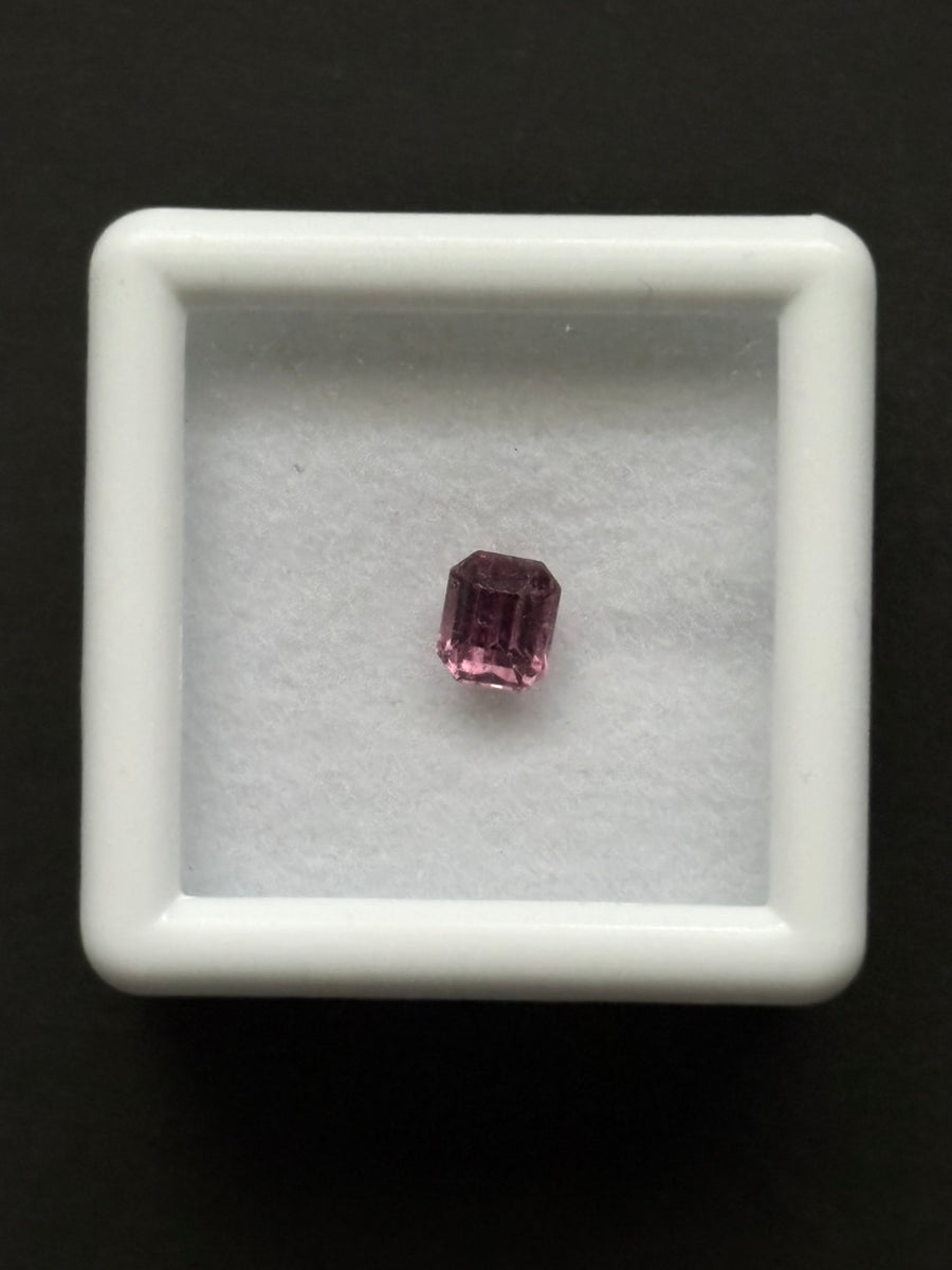 0.8ct Malaya Garnet from Tanzania · GEM-6297