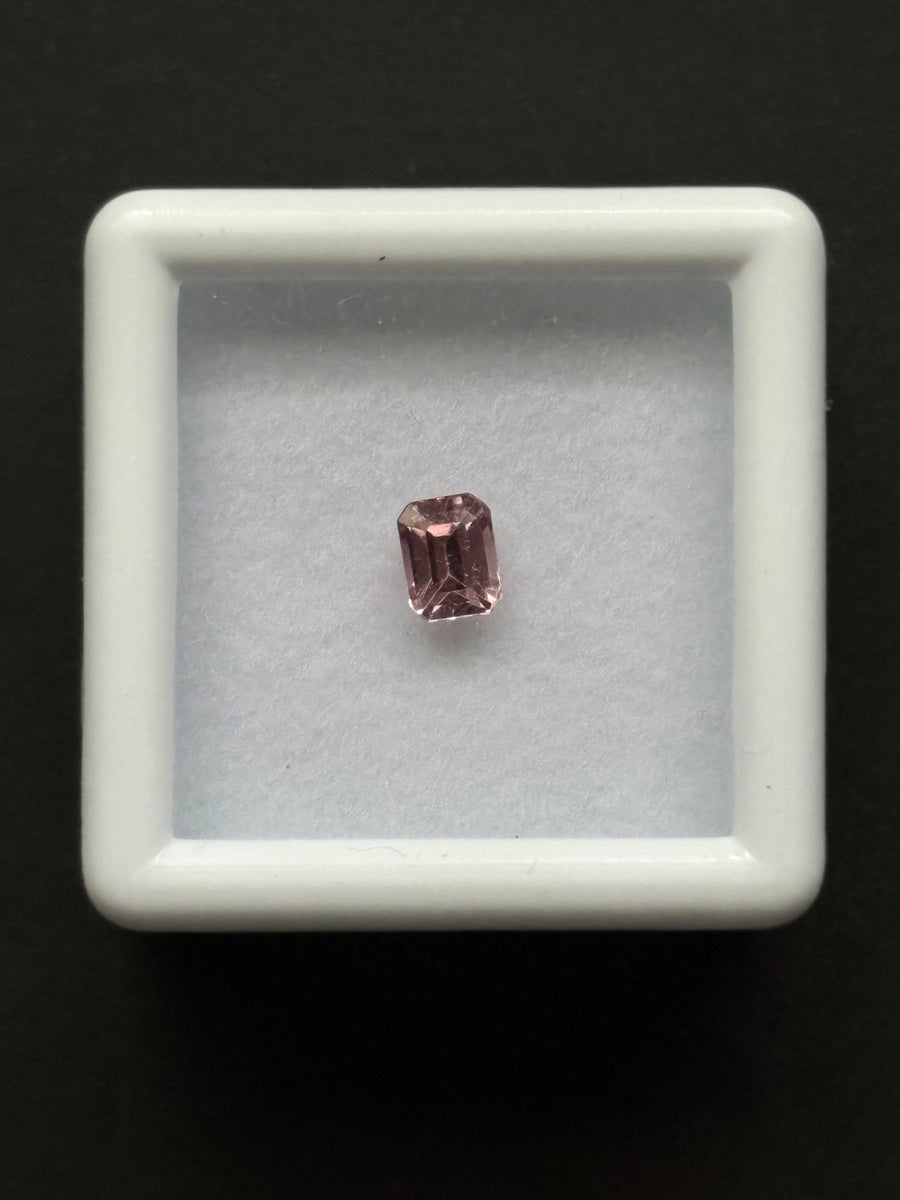 0.60ct Malaya Garnet from Tanzania · GEM-6291