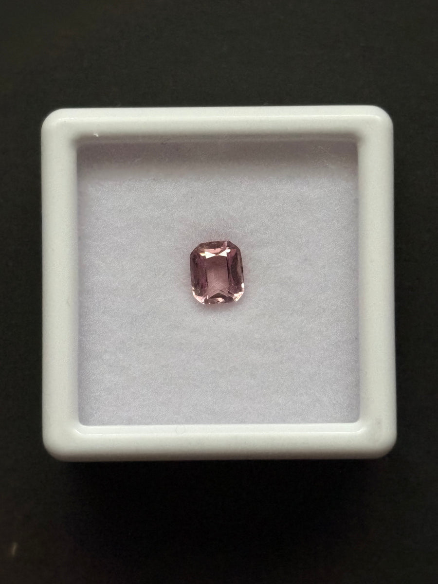 0.65ct Malaya Garnet from Tanzania · GEM-6281