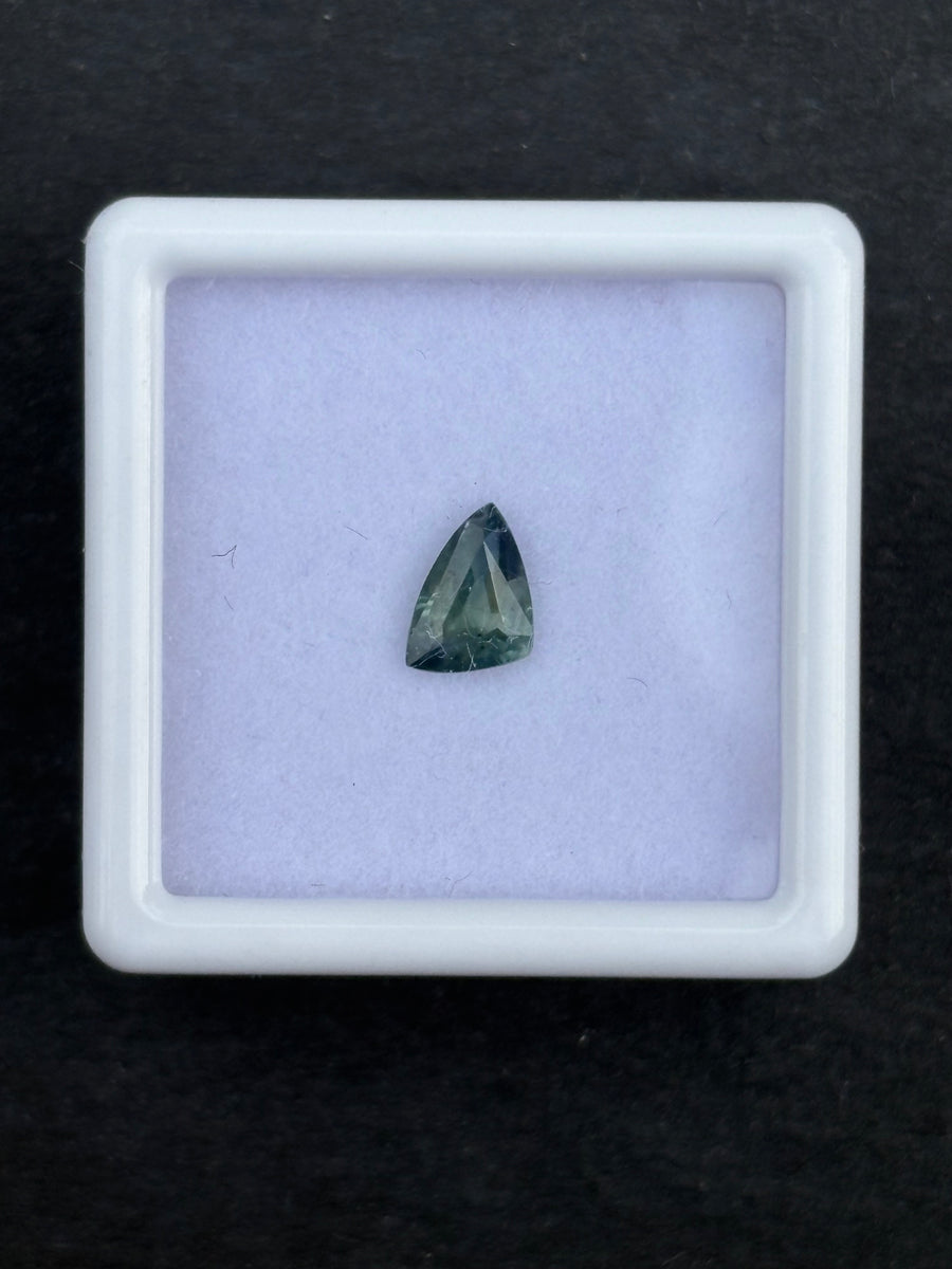 0.58ct heated blue sapphire, fancy cut, 6.8x4.6x2.5 mm