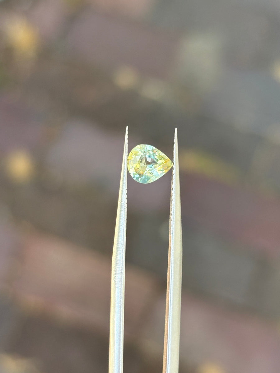 1.03ct Heated Bicolor Teal Sapphire from Ceylon