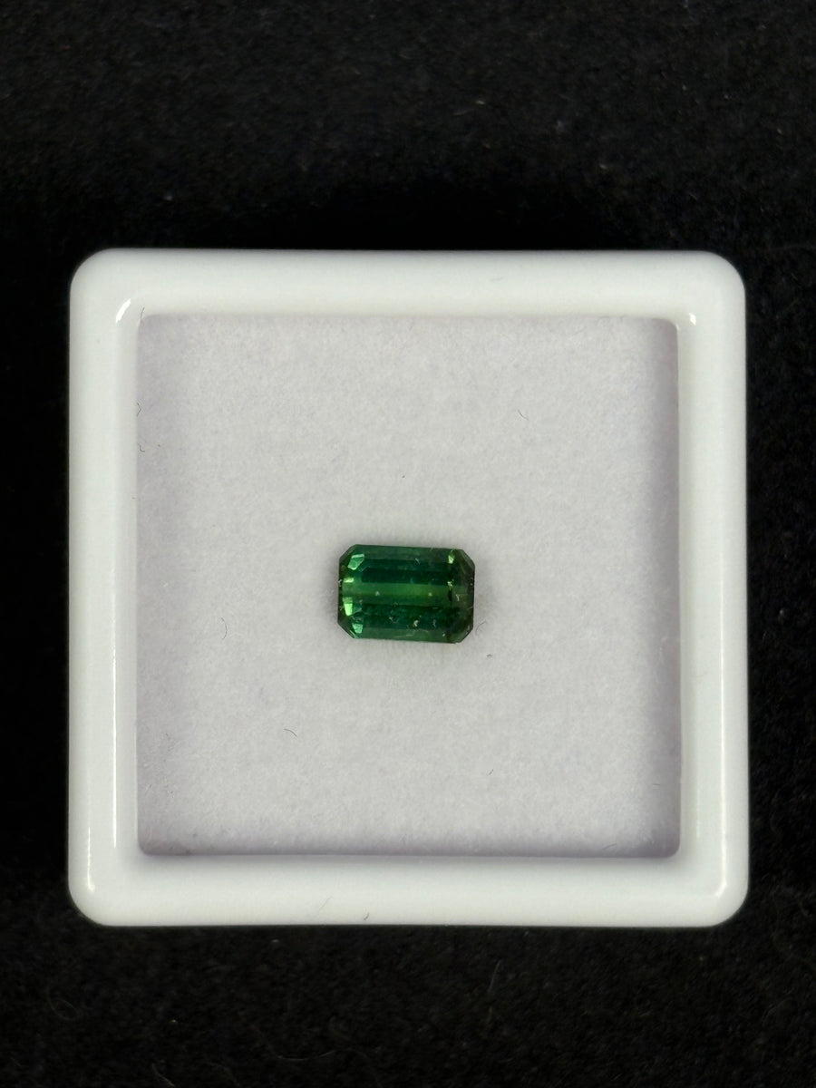 0.69ct green tourmaline gemstone