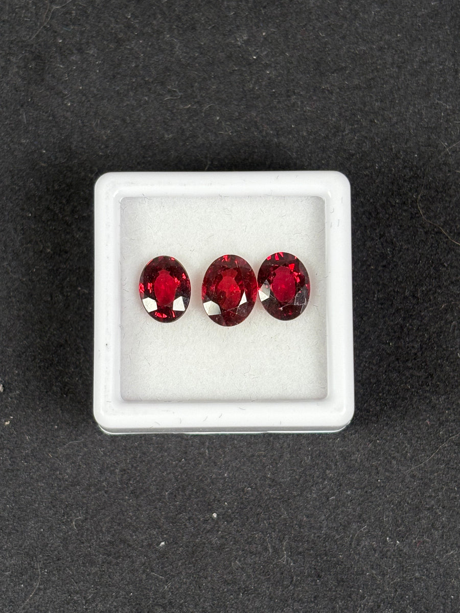 5ctw red rhodolite garnet lot, 3 oval stones, 8x6 mm