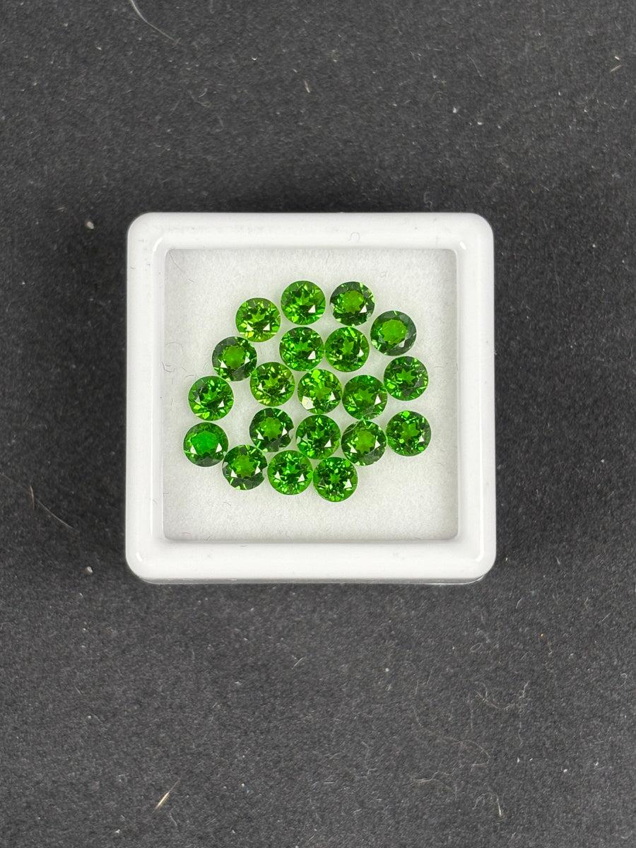 Round 3.5 mm Russian chrome diopside lot, 20 pieces, 3.87ctw
