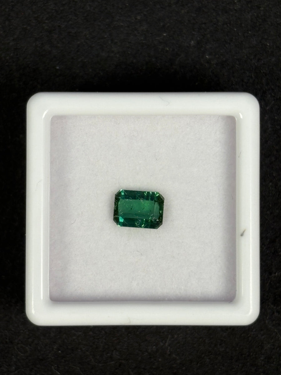 0.74ct green tourmaline gemstone