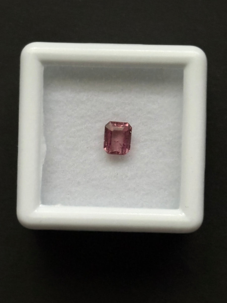 0.70ct Malaya Garnet from Tanzania · GEM-6288