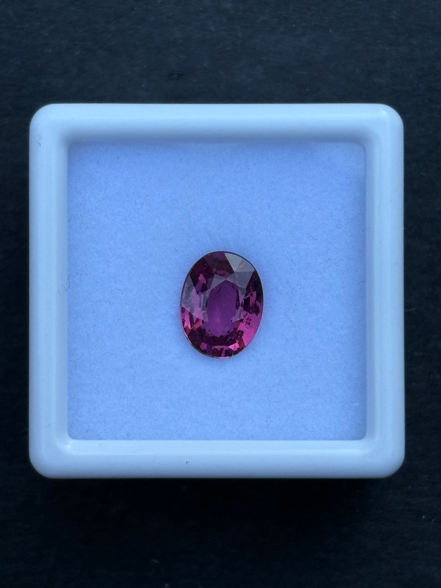 1.65ct Pinkish Purple Rhodolite Garnet from Tanzania, Oval, 8.3x6.5 mm