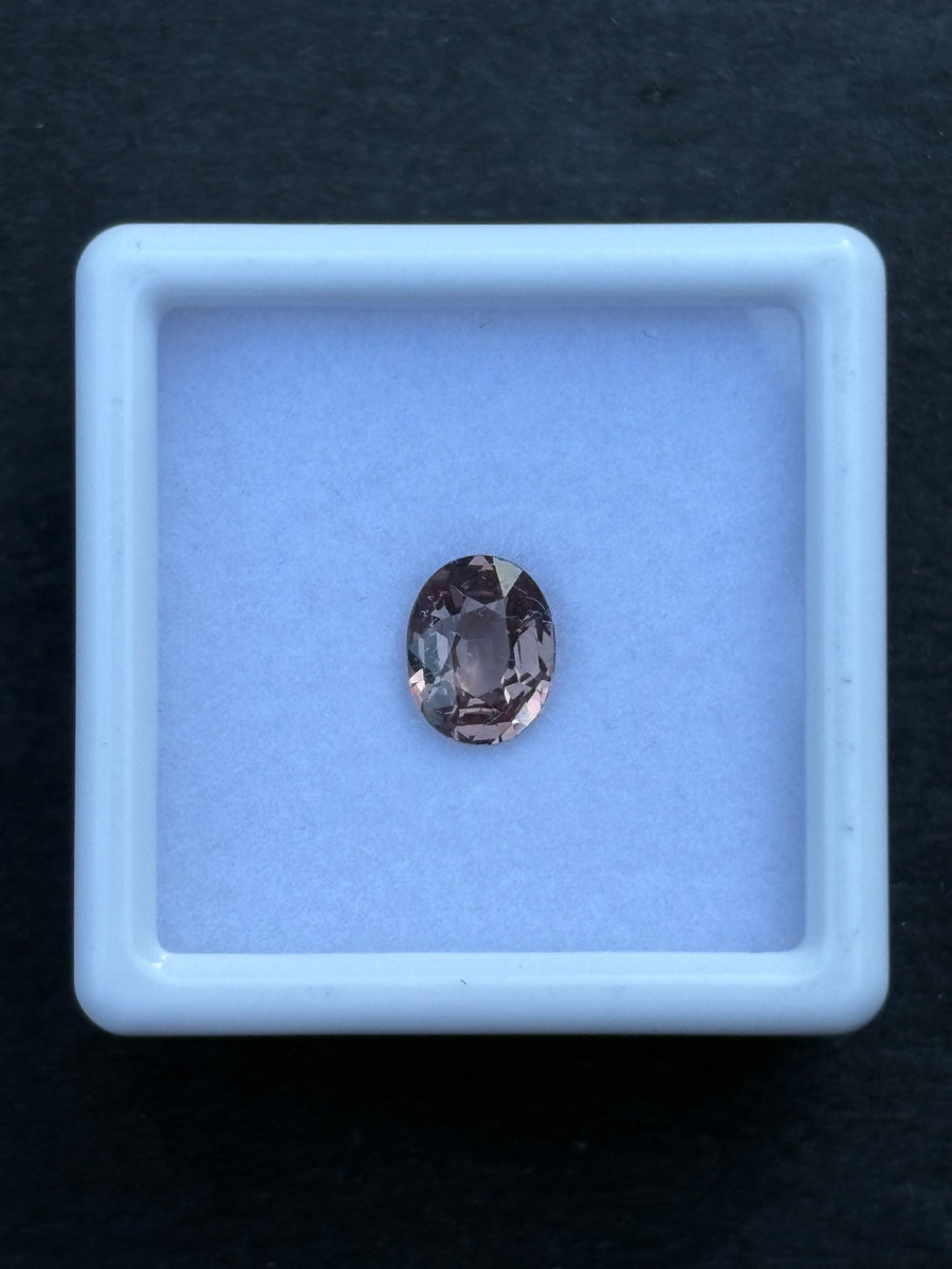 1.04ct Pinkish Purple Malaya Garnet from Tanzania, Oval, 6.8x5.3 mm, VS