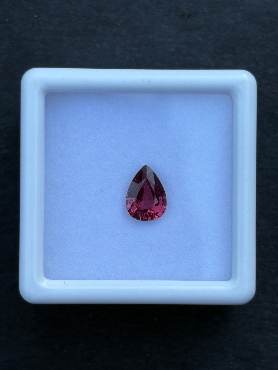 0.79ct Purplish Pink Malaya Garnet from Madagascar, Pear, 6.8x5 mm, VVS