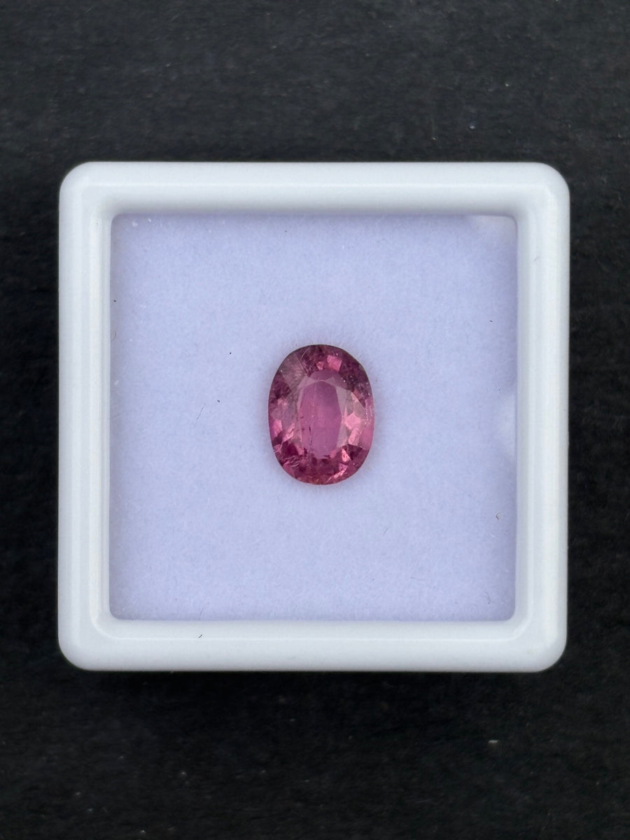 1.18ct Pink Tourmaline Oval from Mozambique, 8 x 6x 3.5mm