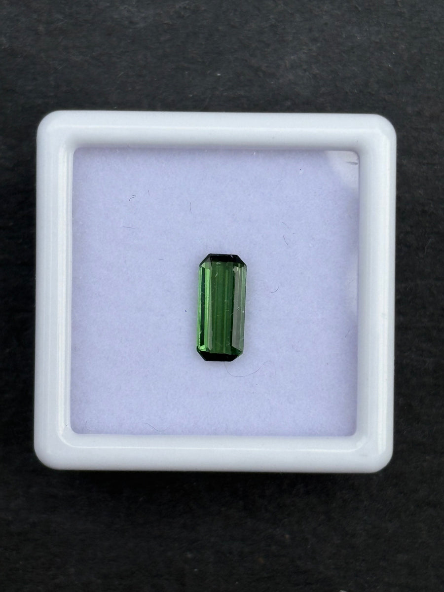 0.67ct Unheated Green Tourmaline, Octagon, 8.7x3.8 mm, IF
