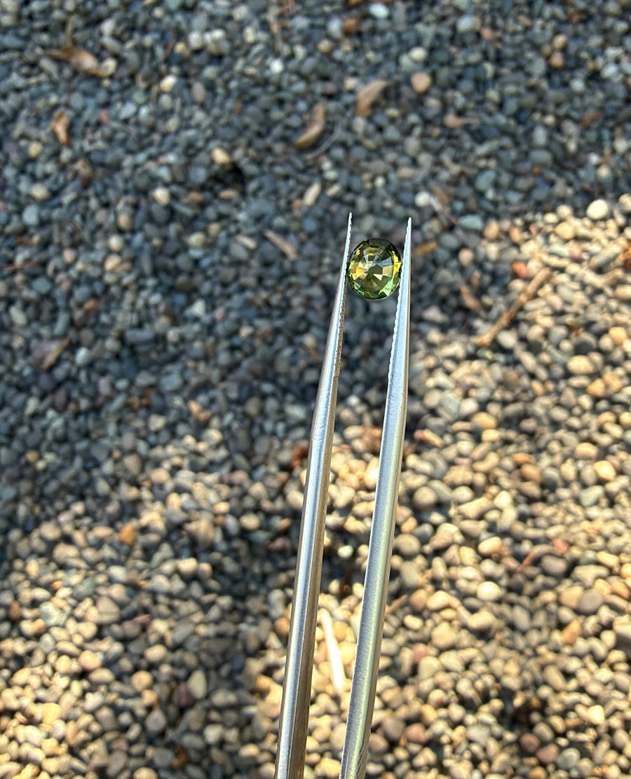 1.11ct heated green-blue Australian sapphire, oval cut, 6.4x5.6x3.5 mm